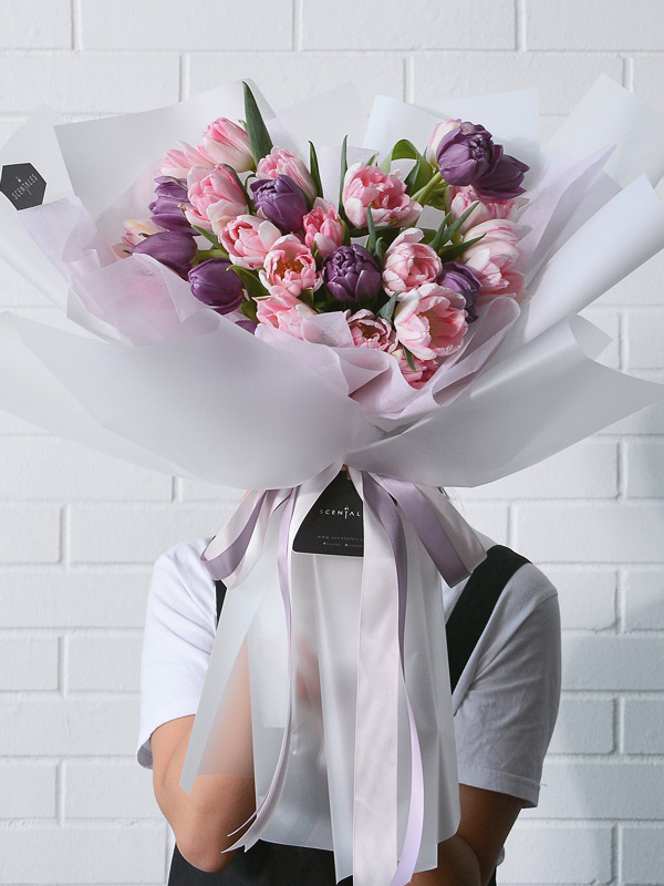 minimalist-pink-purple-tulip-flower-bouquet-white