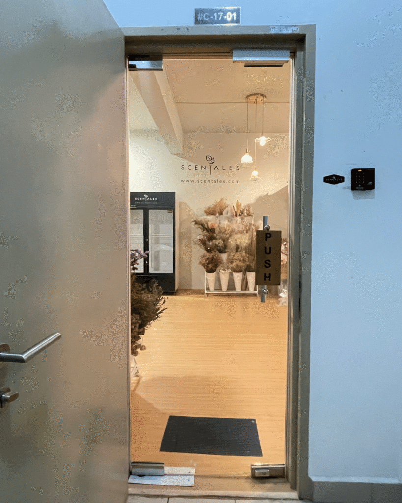 Storefront_01_600x800