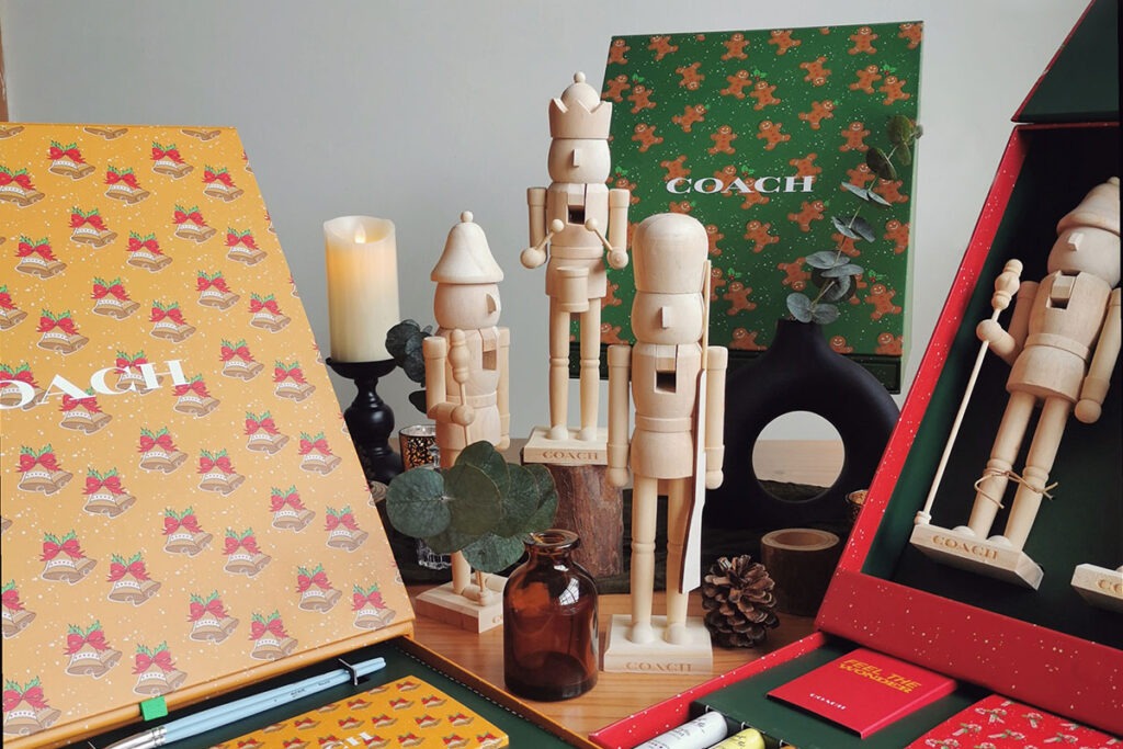 corporate-gift-coach-xmas-2022-1200x800