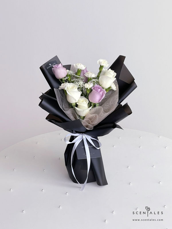 Fresh flower bouquet with Lilac rose, white rose, white spray carnation and white ammi majus