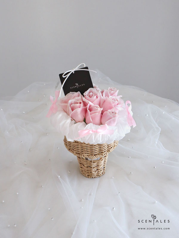 Scoops of Love Fresh Flower Cone Fresh flower with pink rose