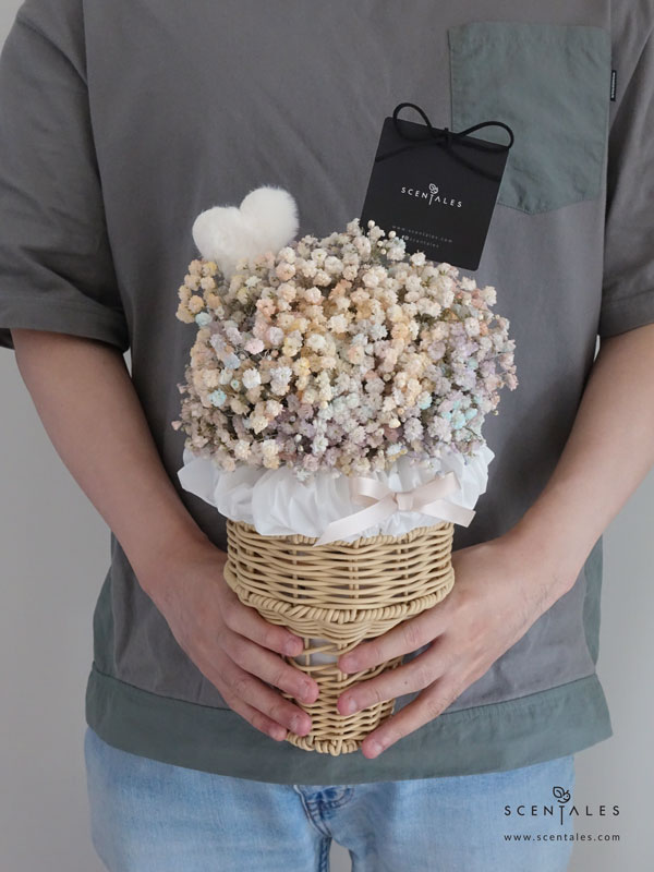 vday2026-babys-breath-sundae-fresh-flower-bouquet-02-600x800-1