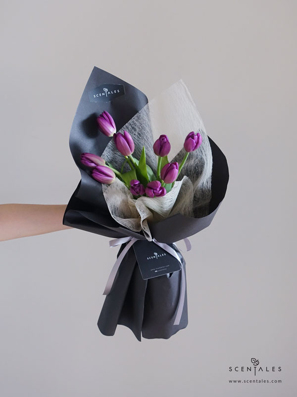 minimalist-tulip-fresh-flower-bouquet-purple-03-600x800 (Pre-order) Minimalist Tulip Flower Bouquet (Black) - Image 2