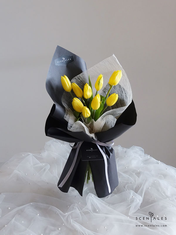 minimalist-tulip-fresh-flower-bouquet-yellow-01-600x800 (Pre-order) Minimalist Tulip Flower Bouquet (Black) - Image 3